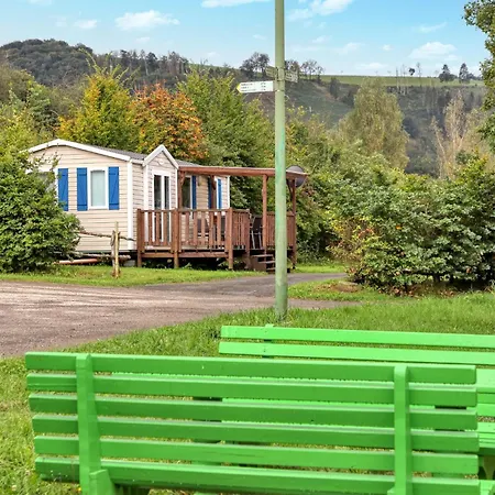 Lovely Stacaravan In 캠프장